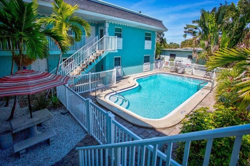 1-11440 1st St E, TREASURE ISLAND, FL, 33706-4655 | Card Image