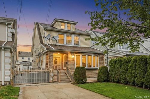 22173 91st Rd, Queens Village, NY, 11428-1476 | Card Image