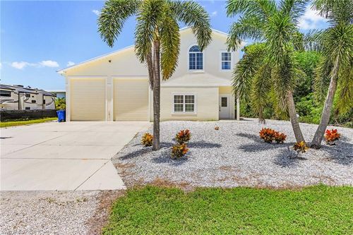 3810 Myers Ln, ST. JAMES CITY, FL, 33956-2523 | Card Image