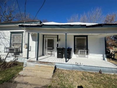 Rear view of property with a porch | Image 2