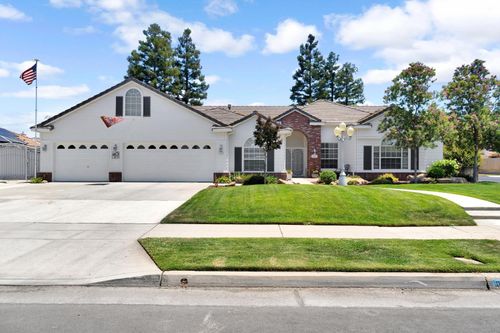 1101 N Armstrong Avenue, Clovis, CA, 93611 | Card Image