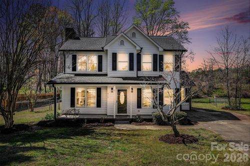 577 Tryon Pl, Gastonia, NC, 28054-5005 | Card Image