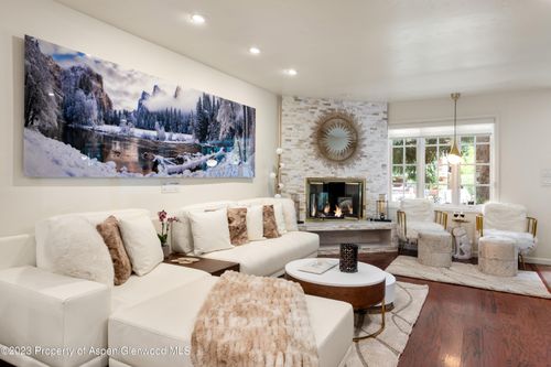 20d-711 S Galena St, Aspen, CO, 81611-1806 | Card Image