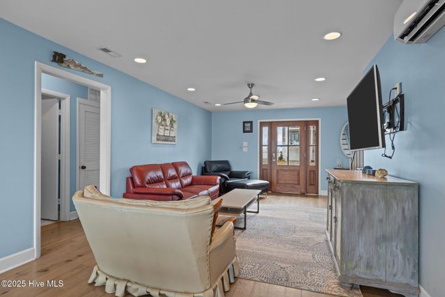 247 Bay View Blvd, House other with 4 bedrooms, 3 bathrooms and 1 parking in Atlantic Beach NC | Image 11