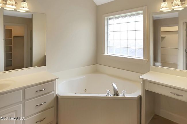 503 W Abbey Pl - 6 | Image 18