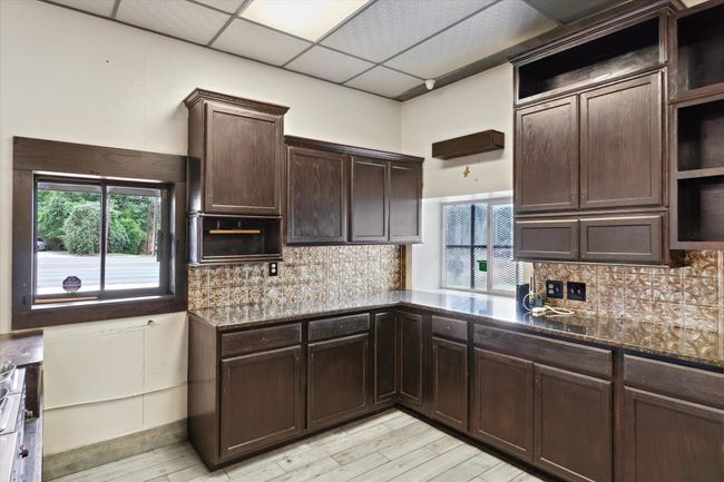 1907 W Oak St, Home with 0 bedrooms, 0 bathrooms and null parking in Palestine TX | Image 16