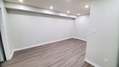 main-floor-18 Ed Quigg Way, Vaughan, ON, L4H2S2 | Card Image