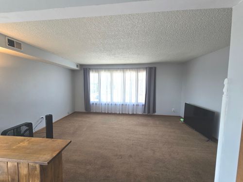 apt-3s-6257 Newland Ave, Chicago, IL, 60638-3933 | Card Image