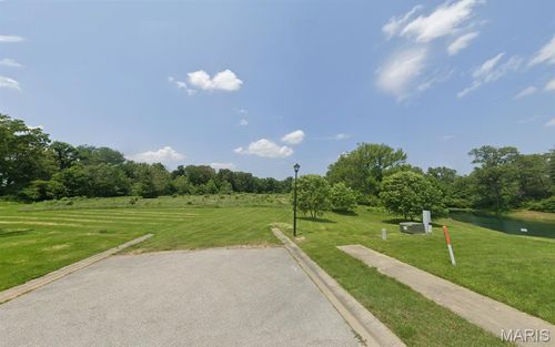 110-91 Westhaven Meadows Dr, Belleville, IL, 62220-2864 | Card Image