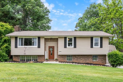2309 Eau Clair Drive, Maryville, TN, 37803 | Card Image