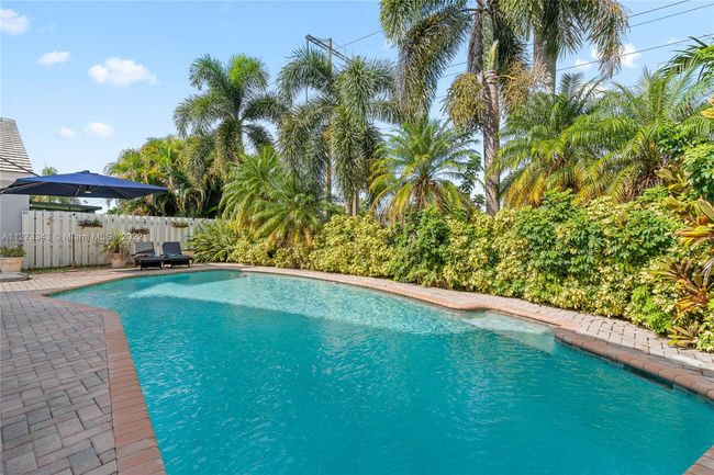 611 Royal Palm Way, House other with 4 bedrooms, 3 bathrooms and null parking in Davie FL | Image 8