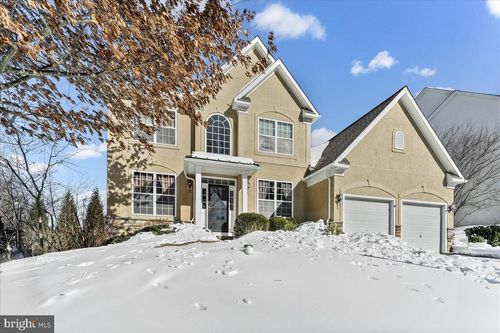 2932 Avebury Stone Cir, DOWNINGTOWN, PA, 19335-6026 | Card Image
