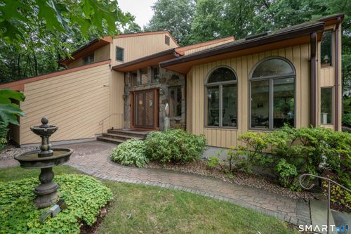 38 Hampton Dr, Manchester, CT, 06040-6765 | Card Image