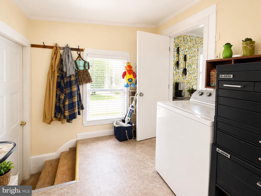 Residential in CRISFIELD 4