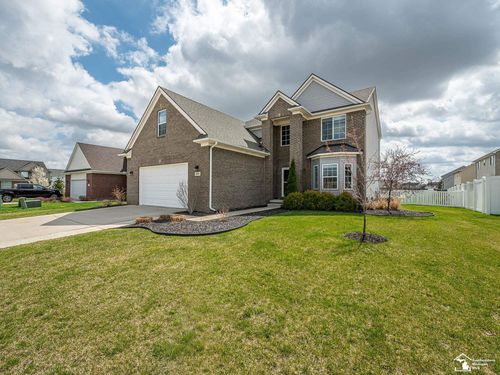 691 Foxworth St, Dundee, MI, 48131-9403 | Card Image