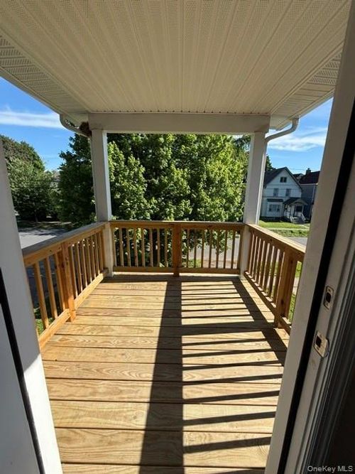 228 Mansion St, Poughkeepsie, NY, 12601-2629 | Card Image