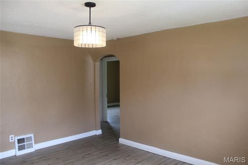 2643 Solway Ave, Saint Louis, MO, 63136-1540 | Card Image