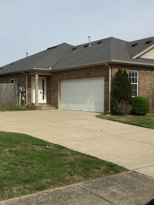 365 Cottage Dr, Gallatin, TN, 37066-2588 | Card Image