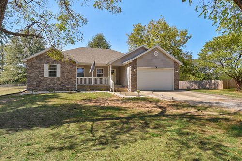 417 N Sunset Ave, Bolivar, MO, 65613-3372 | Card Image