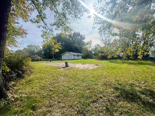 5872 E Glenn Arrow Drive, Monticello, IN, 47960 | Card Image