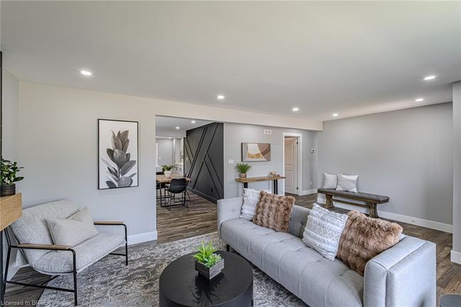 112 Wood St, House other with 5 bedrooms, 2 bathrooms and 4 parking in Brantford ON | Image 7
