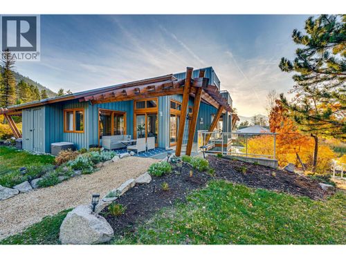 {{alt}} | Card Image