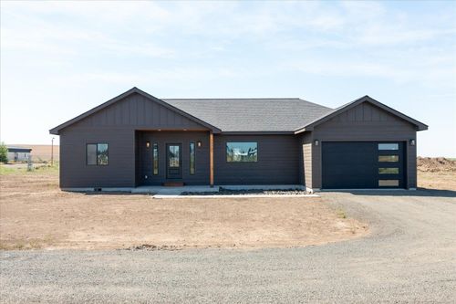 25751 Westfield Ln, Davenport, WA, 99122-8004 | Card Image