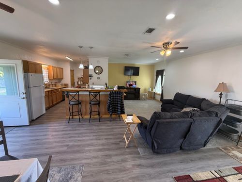 8682 Petunia Ave, San Angelo, TX, 76901-5738 | Card Image