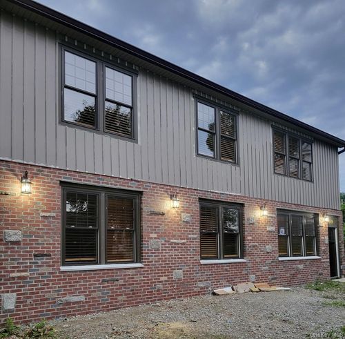 99 Mountain Ave, Highland Fls, NY, 10928 | Card Image