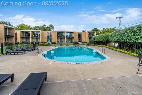 8-28111 Jefferson Ave, Saint Clair Shores, MI, 48081-1338 | Card Image
