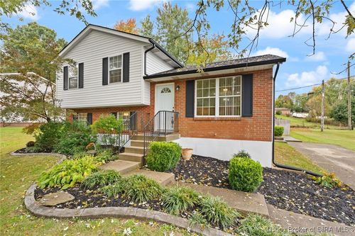 4105 Stone Pl, New Albany, IN, 47150-2073 | Card Image