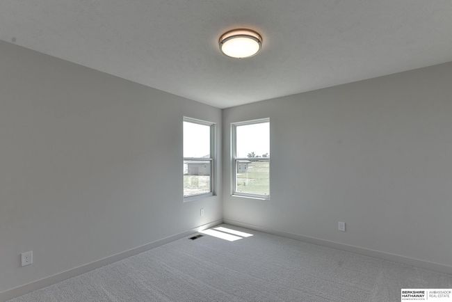 5513 N 191 St St, House other with 4 bedrooms, 3 bathrooms and 3 parking in Elkhorn NE | Image 51