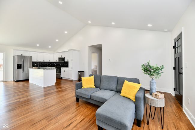 1018 N 18 Th St, House other with 3 bedrooms, 2 bathrooms and null parking in Elwood IN | Image 5