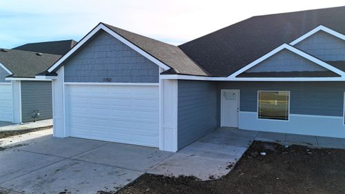 1152 Vista Sur Dr, Salina, KS, 67401 | Card Image