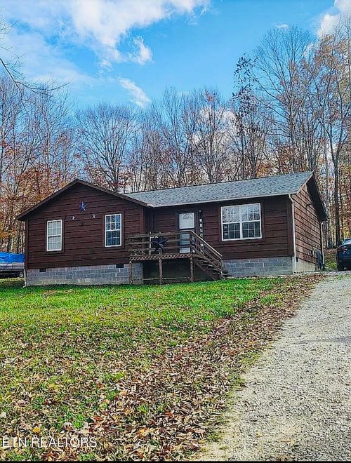 120 Autry Private Ln, Oneida, TN, 37841-3682 | Card Image
