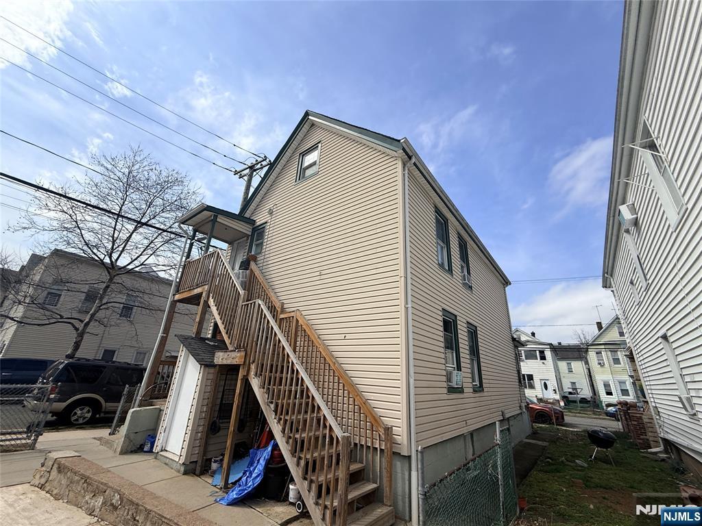 Residential Income in Passaic 4