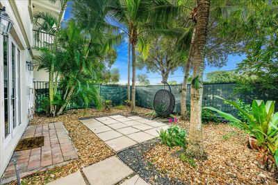 1600 Ne 9th Street, Townhouse with 3 bedrooms, 2 bathrooms and null parking in Fort Lauderdale FL | Image 3