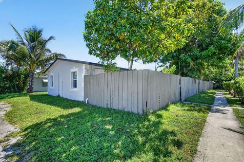 3382 Rudolf Rd, Lake Worth, FL, 33461-3153 | Card Image