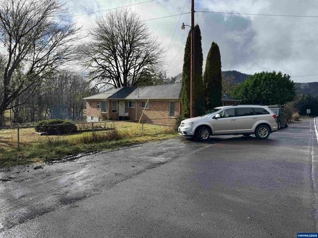 262 W Main St, Home with 5 bedrooms, 0 bathrooms and null parking in Alsea OR | Image 4