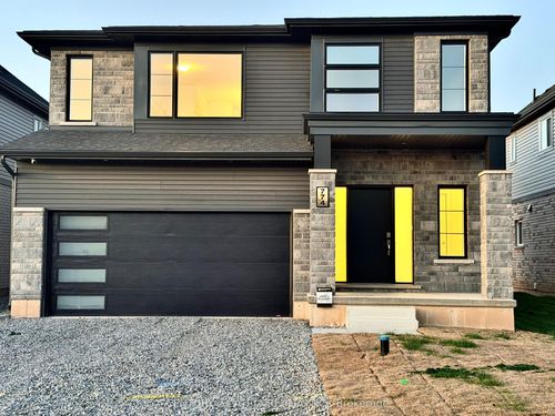 774 Bradford Ave, Fort Erie, ON, L2A0H3 | Card Image