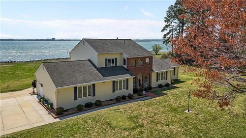 8560 Victory Hill Lane, Hayes, VA, 23072 | Card Image