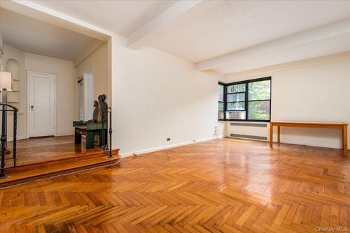 e67-72 Park Terrace West W, New York, NY, 10034 | Card Image
