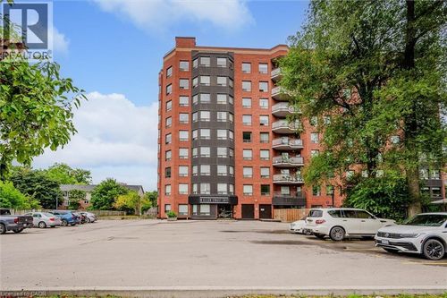 808-10 Ellen St E, Kitchener, ON, N2H6R8 | Card Image