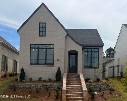 135 Water St, Madison, MS, 39110-6385 | Card Image