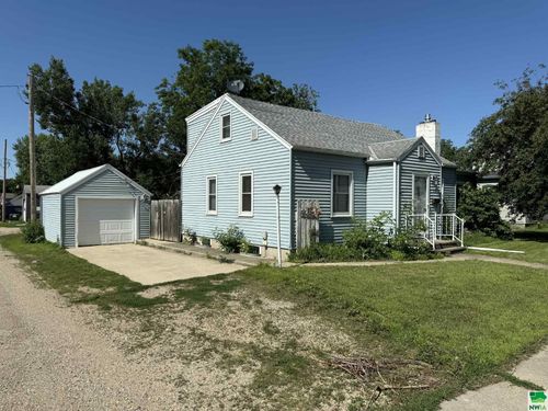 318 5th St, Sibley, IA, 51249-1237 | Card Image