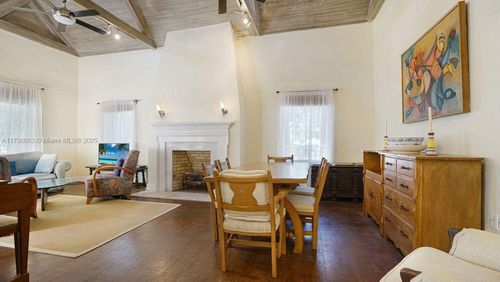 1423 Biarritz Dr, Miami Beach, FL, 33141-3637 | Card Image