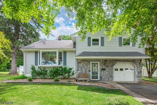 6 Honeyman Dr, Succasunna, NJ, 07876-1117 | Card Image