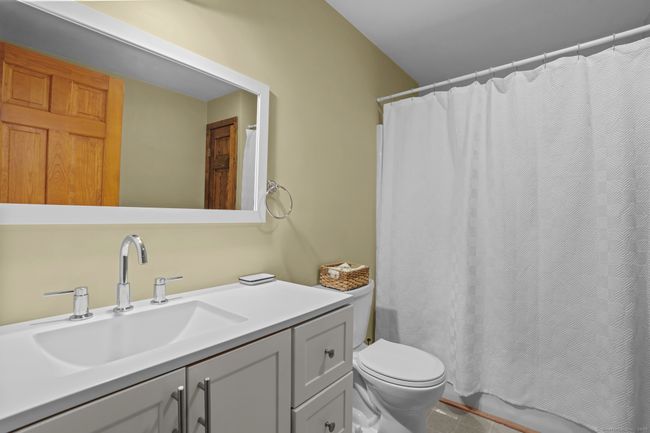 142 Sunset Dr, House other with 3 bedrooms, 3 bathrooms and 6 parking in Killingly CT | Image 34