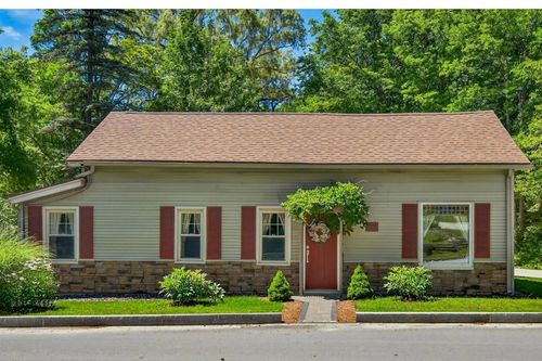 1420 Gorge Rd, North Clarendon, VT, 05759-9617 | Card Image