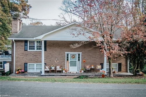 648 Knollwood Drive, Mount Airy, NC, 27030 | Card Image